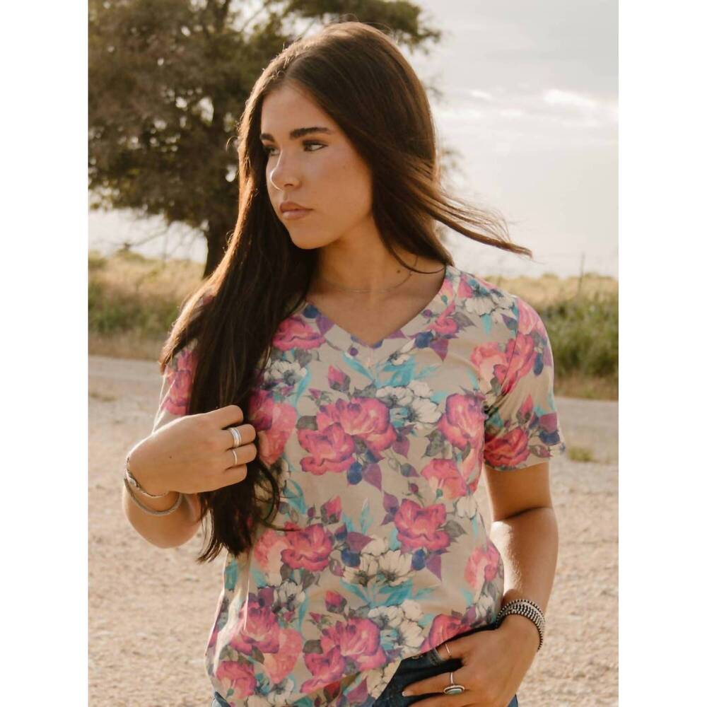 NEW STERLING KREEK floral v-neck boutique top in blush - Picture 1 of 2